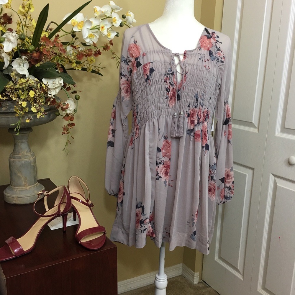 NWT Coco + Jaimeson Floral Smocked Bodice Tie Neckline Dress S Boho Romantic